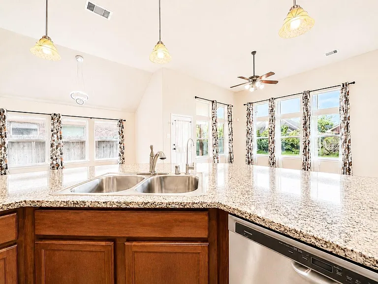 2410 Horned Owl Dr — Photo 20