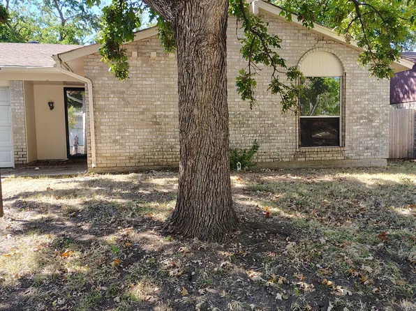6636 Harrison Way, Watauga, TX 76148