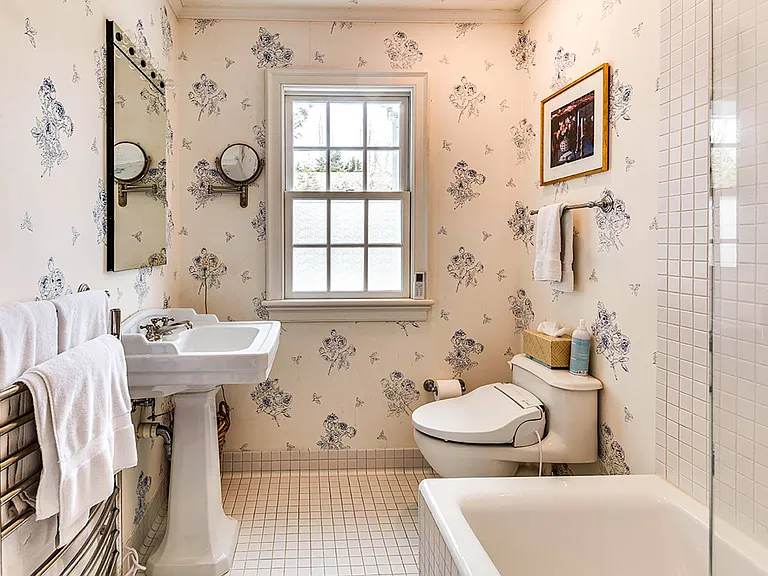 38 Halsey Ln — Photo 18