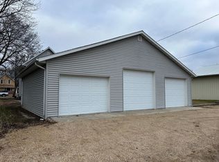 235 S Hering St, Appleton, MN 56208