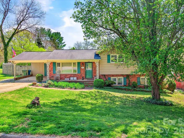 1091 16th Ave NW, Hickory, NC 28601