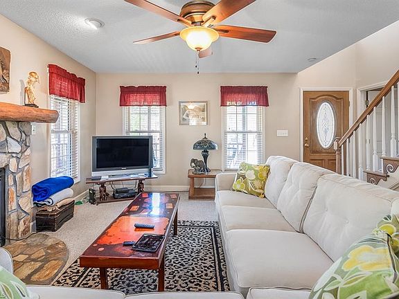 12th image of this home