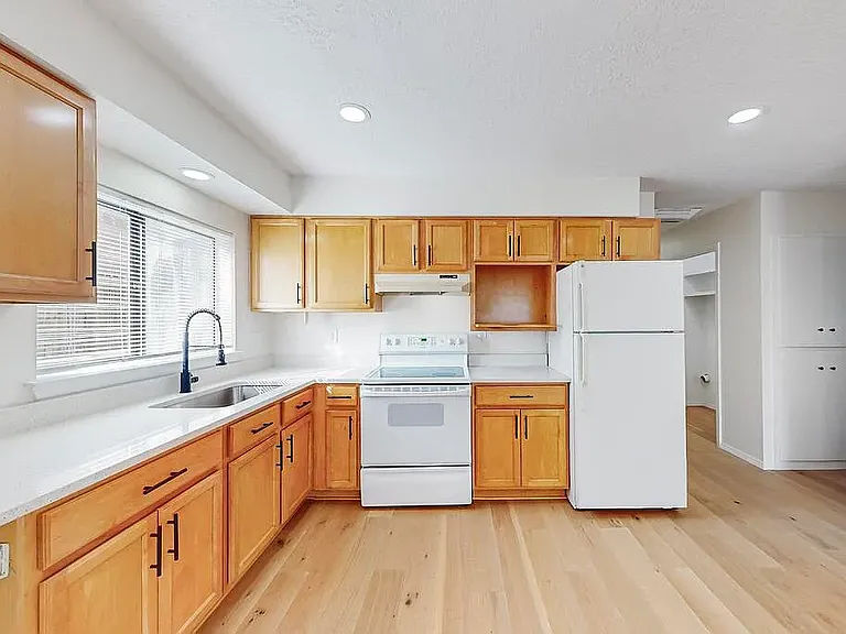 6023 Redlands Rd NW — Photo 9