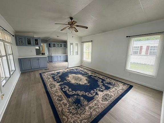 3rd image of 10 Springbrook Street