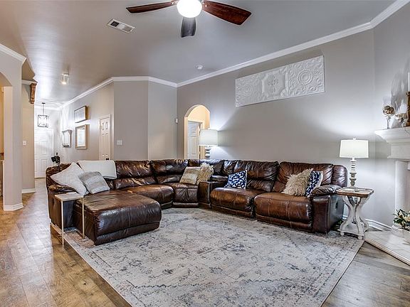 3rd image of 5317 Brookside Dr