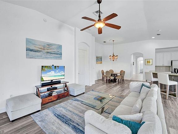 5th image of 1277 Rialto Way Unit 201