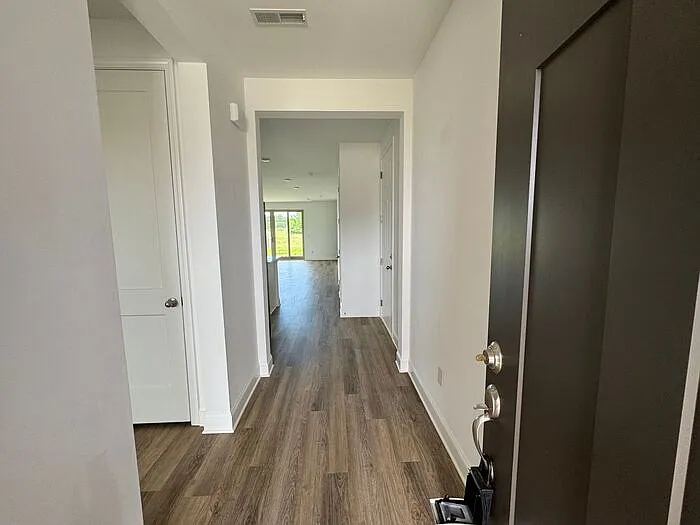 337 Mistfield St — Photo 2