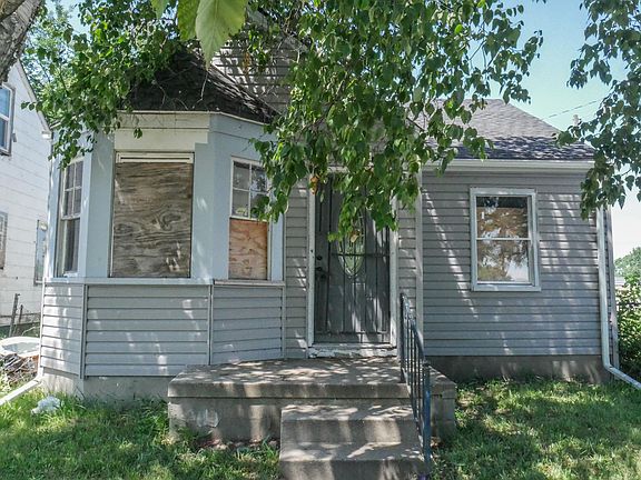 2nd image of 20525 Russell St