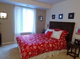 5512 Cambridge Club Cir APT 104, Ann Arbor, MI 48103
