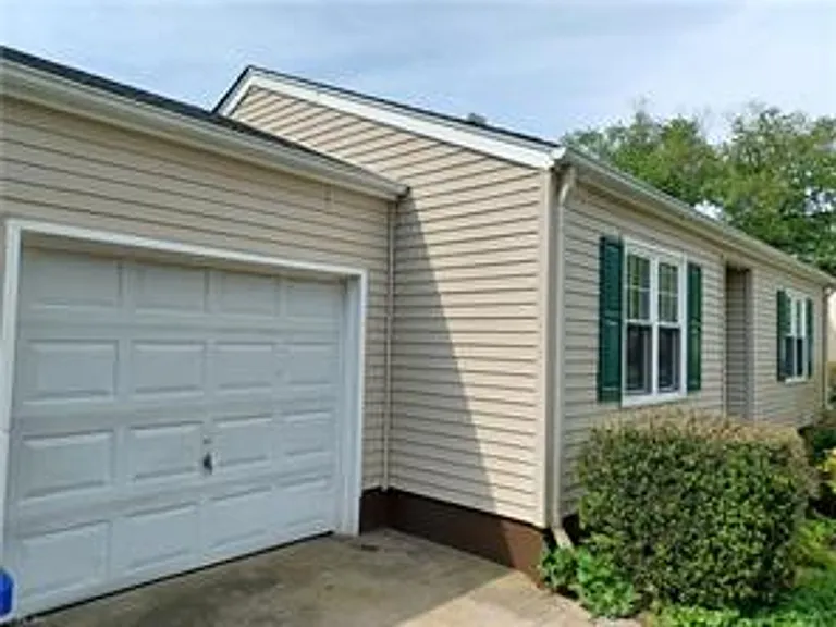 701 Creamer Rd — Photo 2