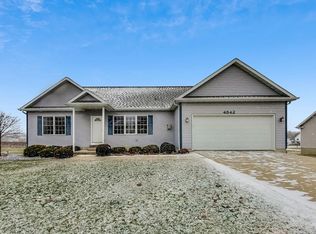 4542 Rachel Ln, Saint Joseph, MI