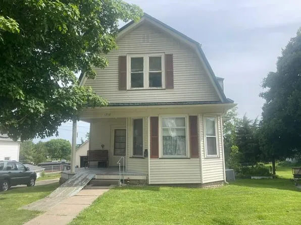 1710 Hershey Ave, Muscatine, IA 52761