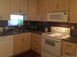 9420 S Hollybrook Lake Dr APT 101, Pembroke Pines, FL 33025