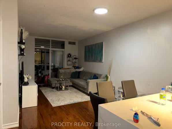 9235 Jane St Unit 203, Vaughan, ON L6A 0J8