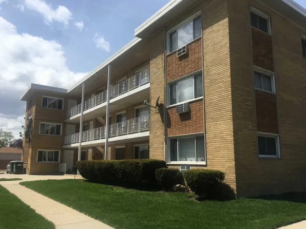 4600 River Rd APT A3, Schiller Park, IL 60176