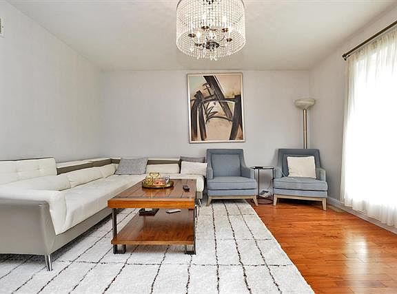 3rd image of 5315 Staely Ave
