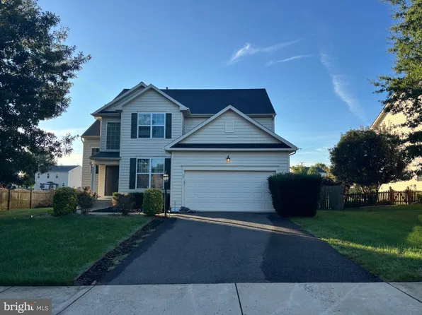 23 Charter Gate Dr, Fredericksburg, VA 22406