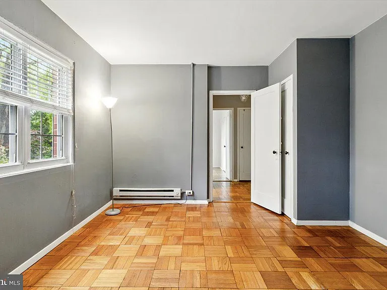 1006 Valley Dr — Photo 11