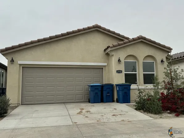 2733 Meadowbrook Dr, Imperial, CA 92251