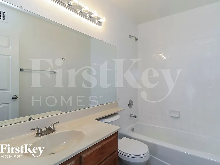 8603 W Diana Ave — Photo 17