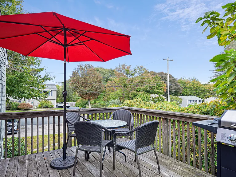 17 Clara Ln #B — Photo 19