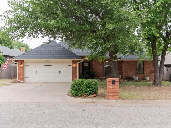 1627 Country Place Rd, Oklahoma City, OK 73131