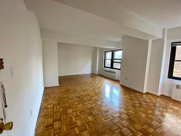 232 E 12th St #4F — Photo 1
