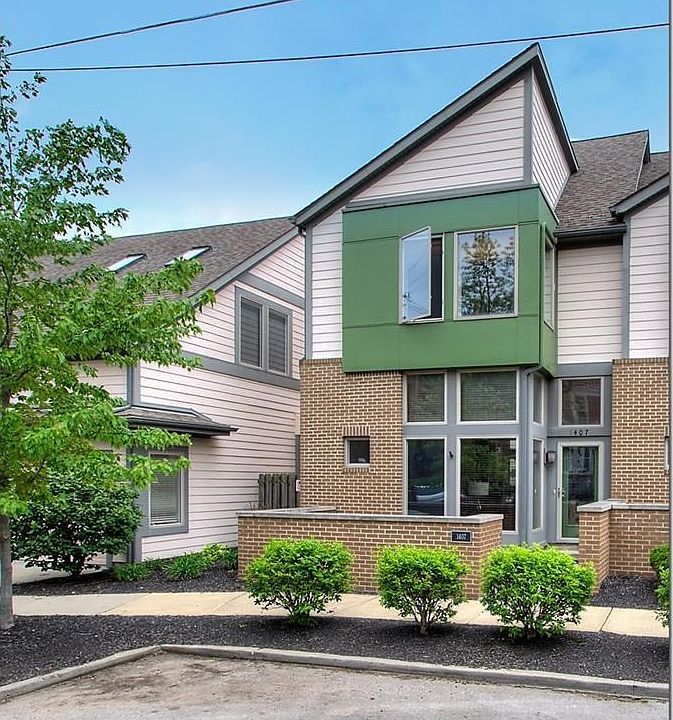 Welcome to 1407 Ridgewood Ave., Lakewood, OH