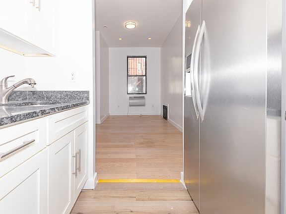 3rd image of 669 E 21st St #W7