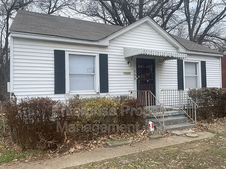 599 Houston St — Photo 4