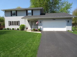 780 Springhill Ct, Elgin, IL 60120