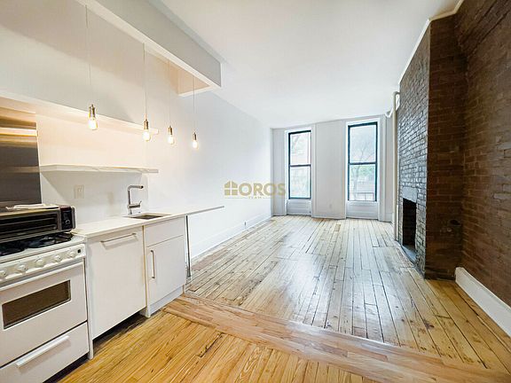 2nd image of 283 Bleecker St APT 1C