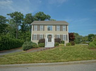 5 Streamside Dr, Manchester, NH 03102