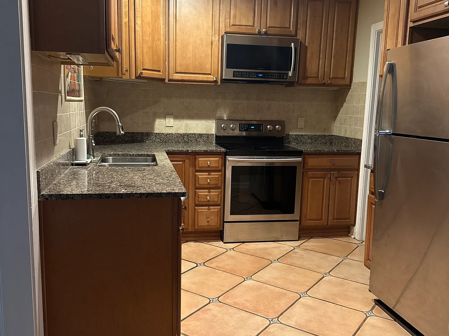 2 bed, 1490 sqft, $1,750 — Photo 3