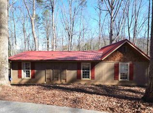 556 Smith Cir, Martin, GA 30557