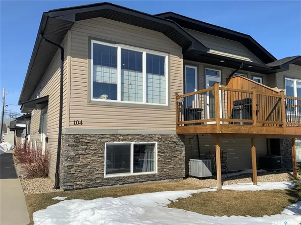 UNIT 1-104 Hiebert CRESCENT, Martensville, SK S0K 2T2