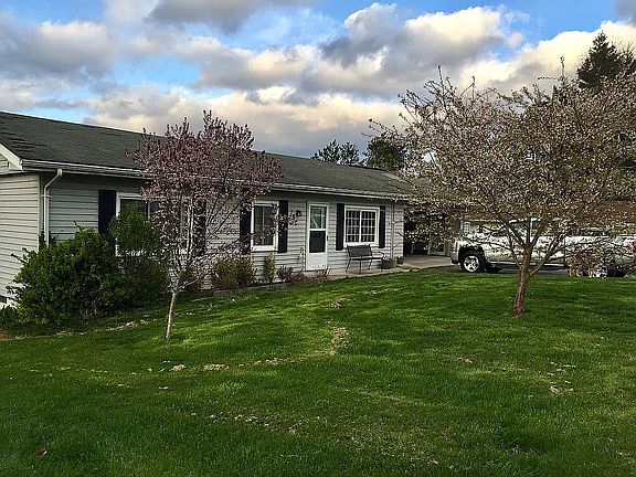 Front Yard with 2 car garage