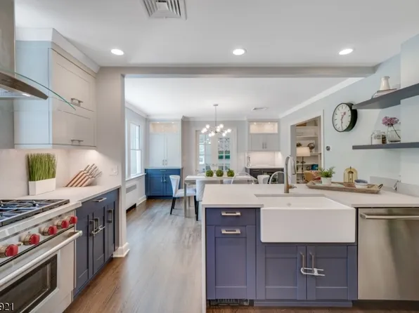 46 Parkview Ter, Summit City, NJ 07901