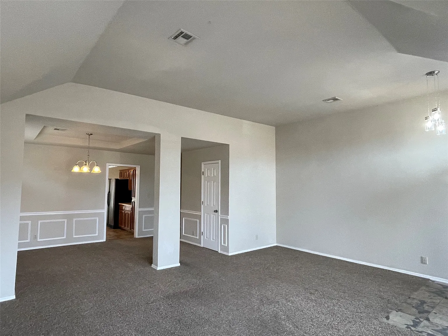 3 bed, 2.0 bath, 1818 sqft, $1,750 — Photo 4