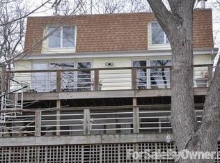 4233 E Lake Shore Dr, Decatur, IL 62521