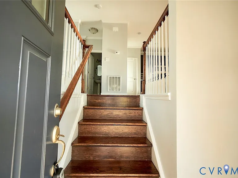 11458 Hayloft Ln — Photo 14