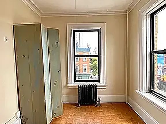 4th image of 471 Carroll St APT 4L
