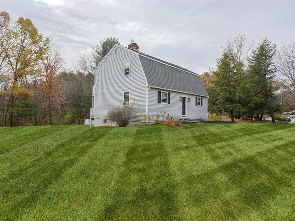 6 Matthew Ln, Chelmsford, MA 01824
