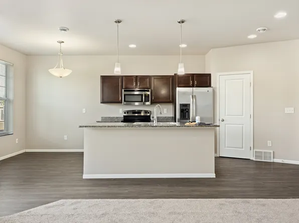 Shadow Wood Townhomes