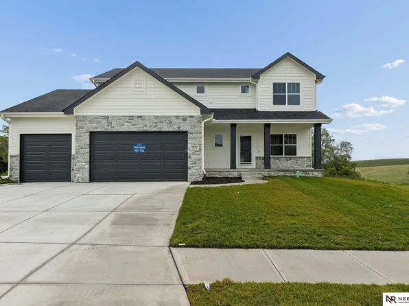 12351 S 86th St, Papillion, NE 68046