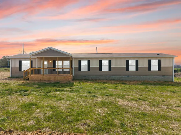 906 Denney Rd, Albany, KY 42602