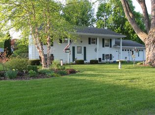 239 Inner Dr, Le Sueur, MN 56058