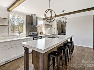 139 Green Leaf Dr, Nebo, NC 28761