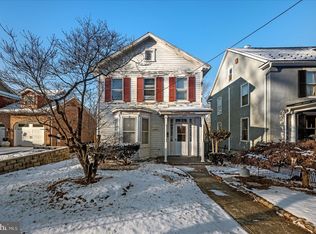 412 S Samuel St, Charles Town, WV 25414