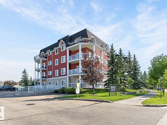 2nd image of 226 Macewan Rd SW #313